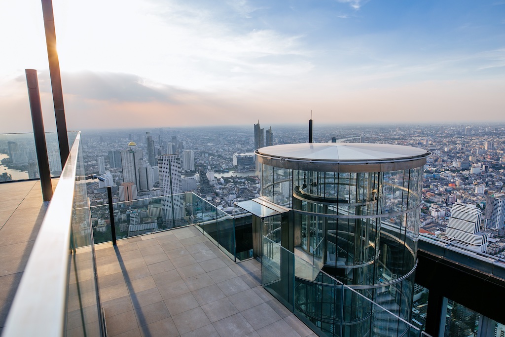 Mahanakhon Skywalk จุดชมวิวที่สูงที่สุดในประเทศไทยบนตึก King Power  Mahanakhon | thinkofliving.com