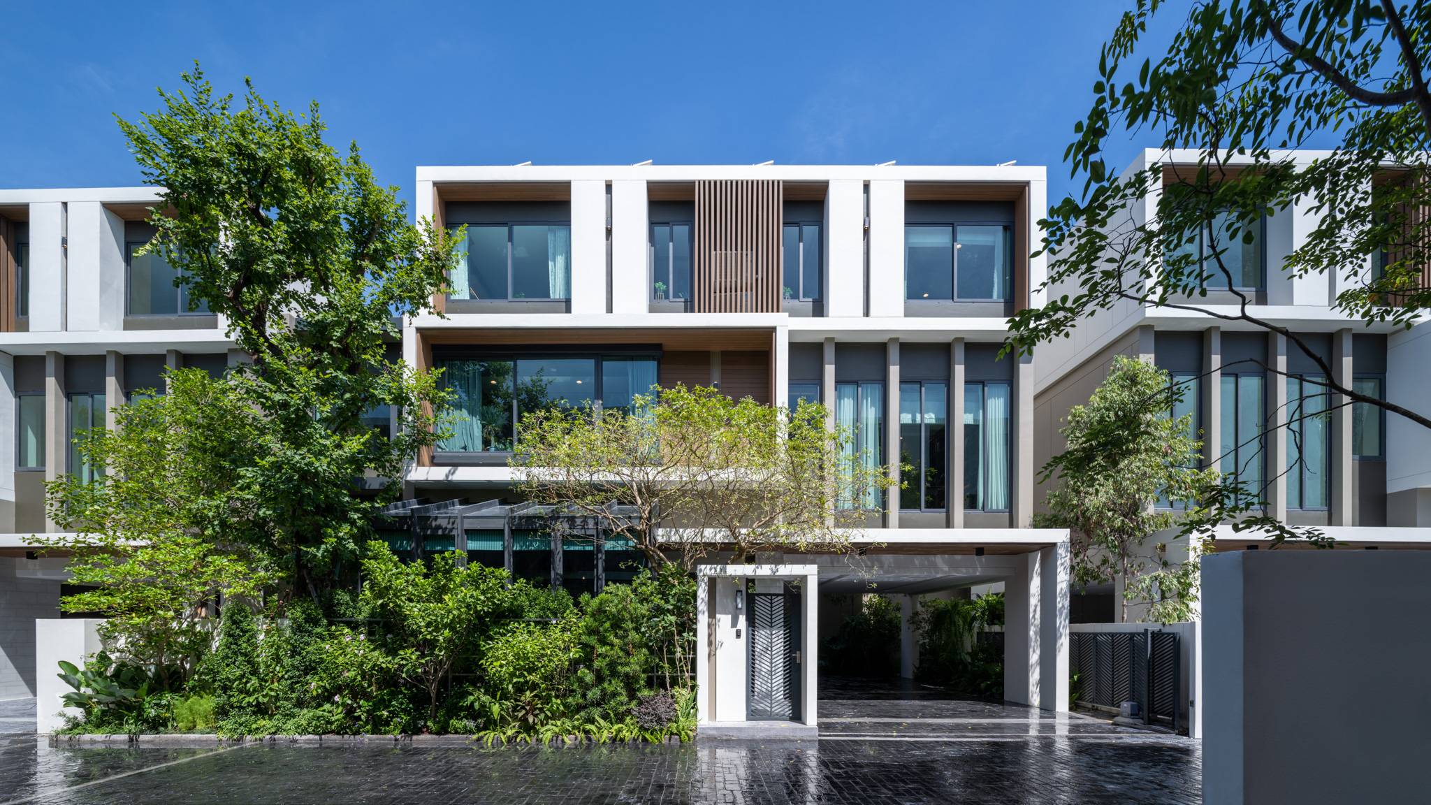 บ้าน iNine Greenhouse คือตัวแทนการออกแบบ "บ้านในเมืองของคนยุคใหม่"